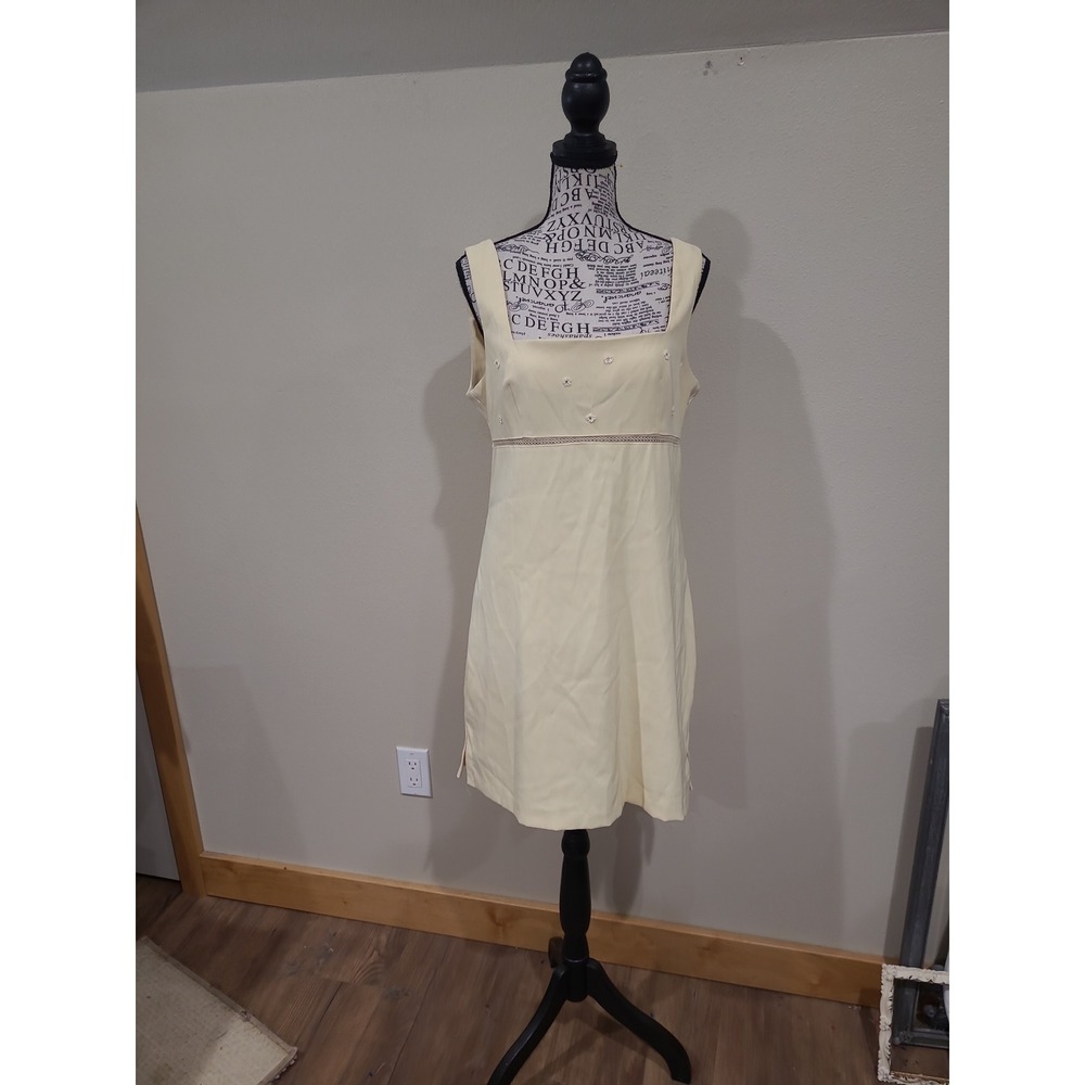 Vtg RAMPAGE Pale yellow Y2K style sq neck Embroidered mini dress women SZ 11 /M